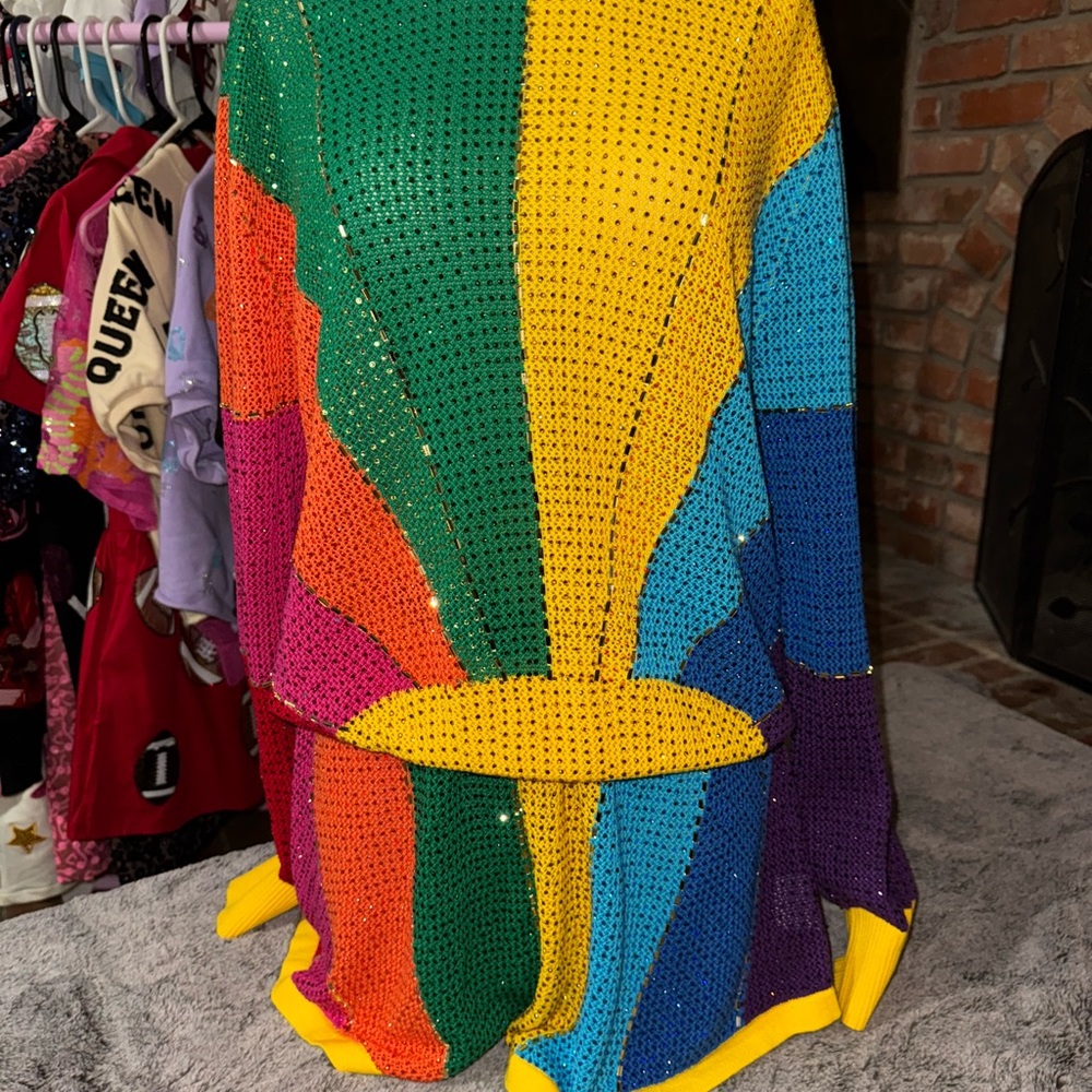 Queen of Sparkles Colorful Women's Sweater and Shorts